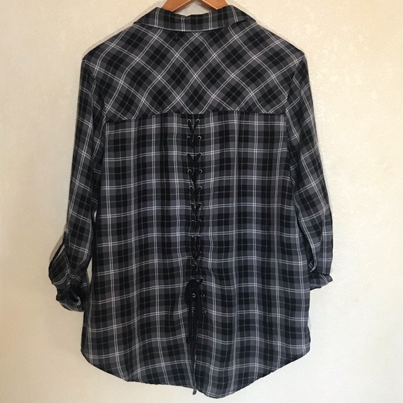 Billy T Lace Up Back Plaid Button Up Top - Picture 4 of 8